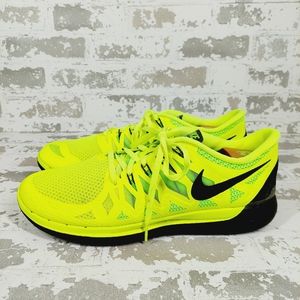 Nike Free Run 5.0 Neon Yellow Black Logo Lace Up Athletic Running Sneakers M395